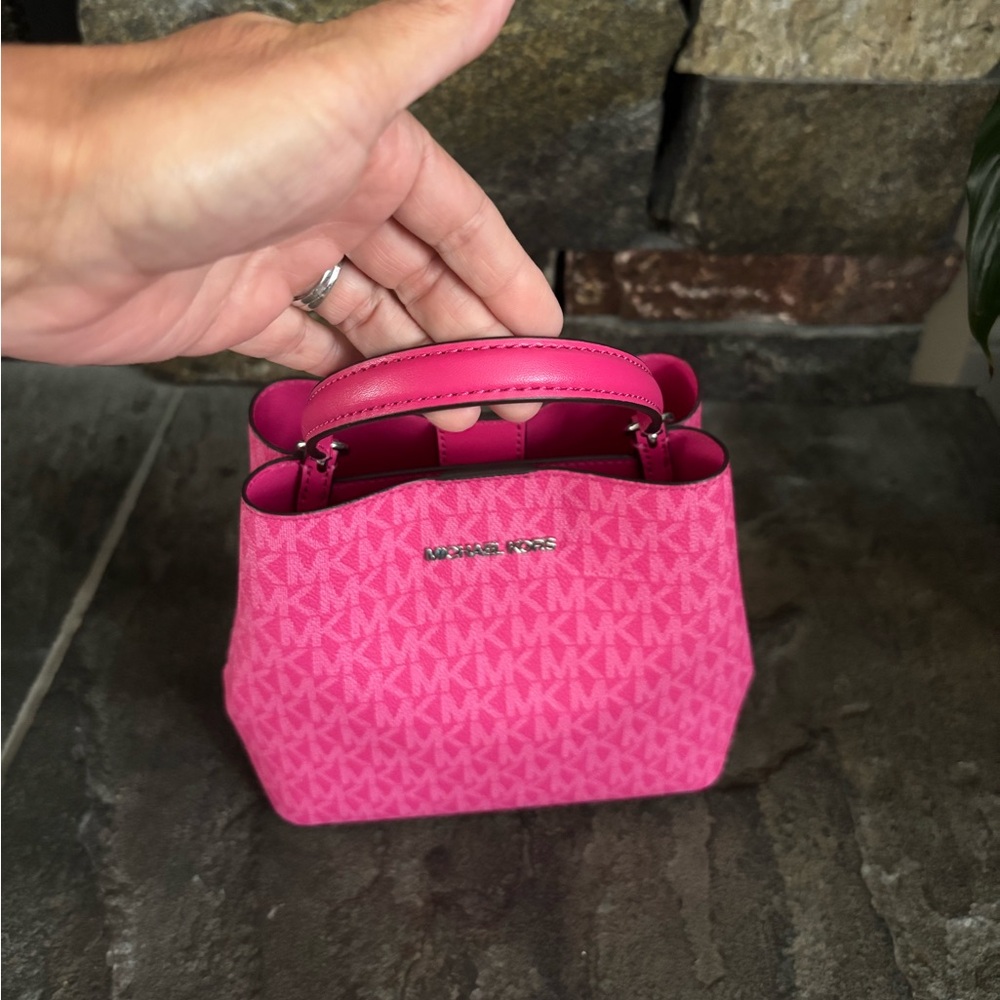 Michael Kors Pratt Small Logo Bucket Crossbody Shoulder Bag - Picture 9 of 16